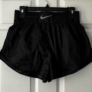 Nike Women’s Running Shorts NWOT Small